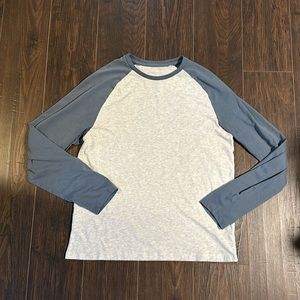 🚨Closet Cleanout - Donating 6/22🚨 Baseball Tee